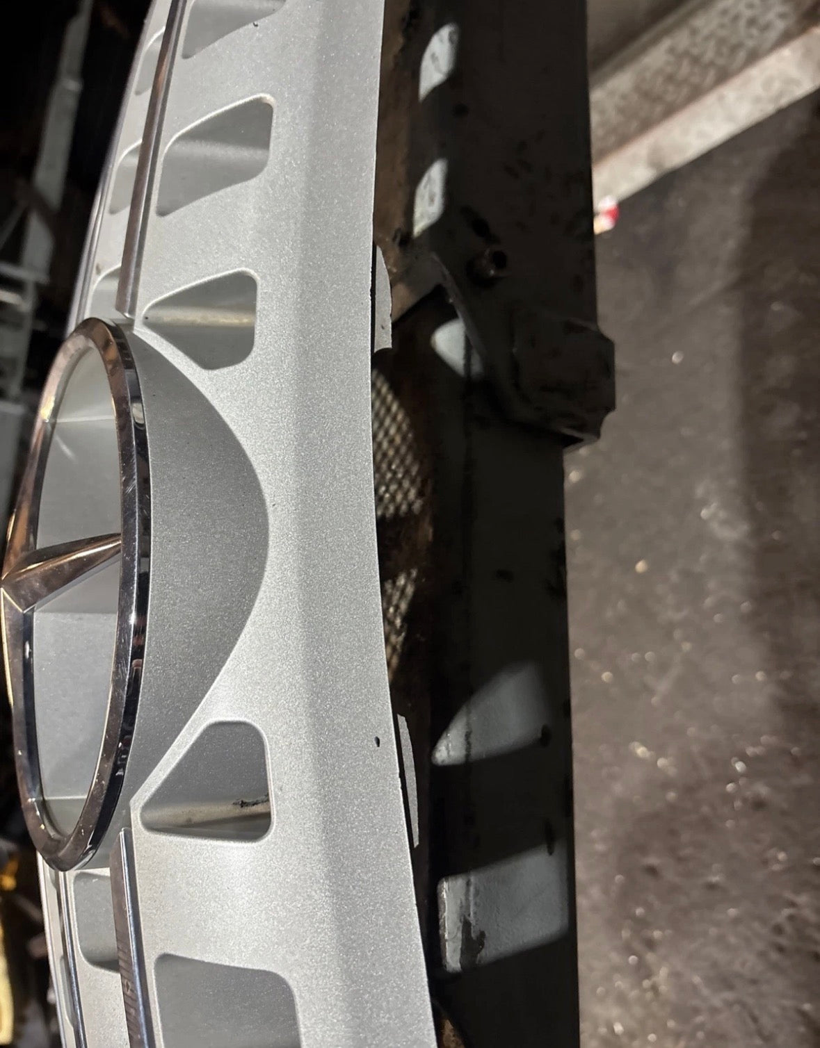 Mercedes-Benz ML W164 2010 Vorne Oberes Gitter vorne A1648880123 JKM26388
