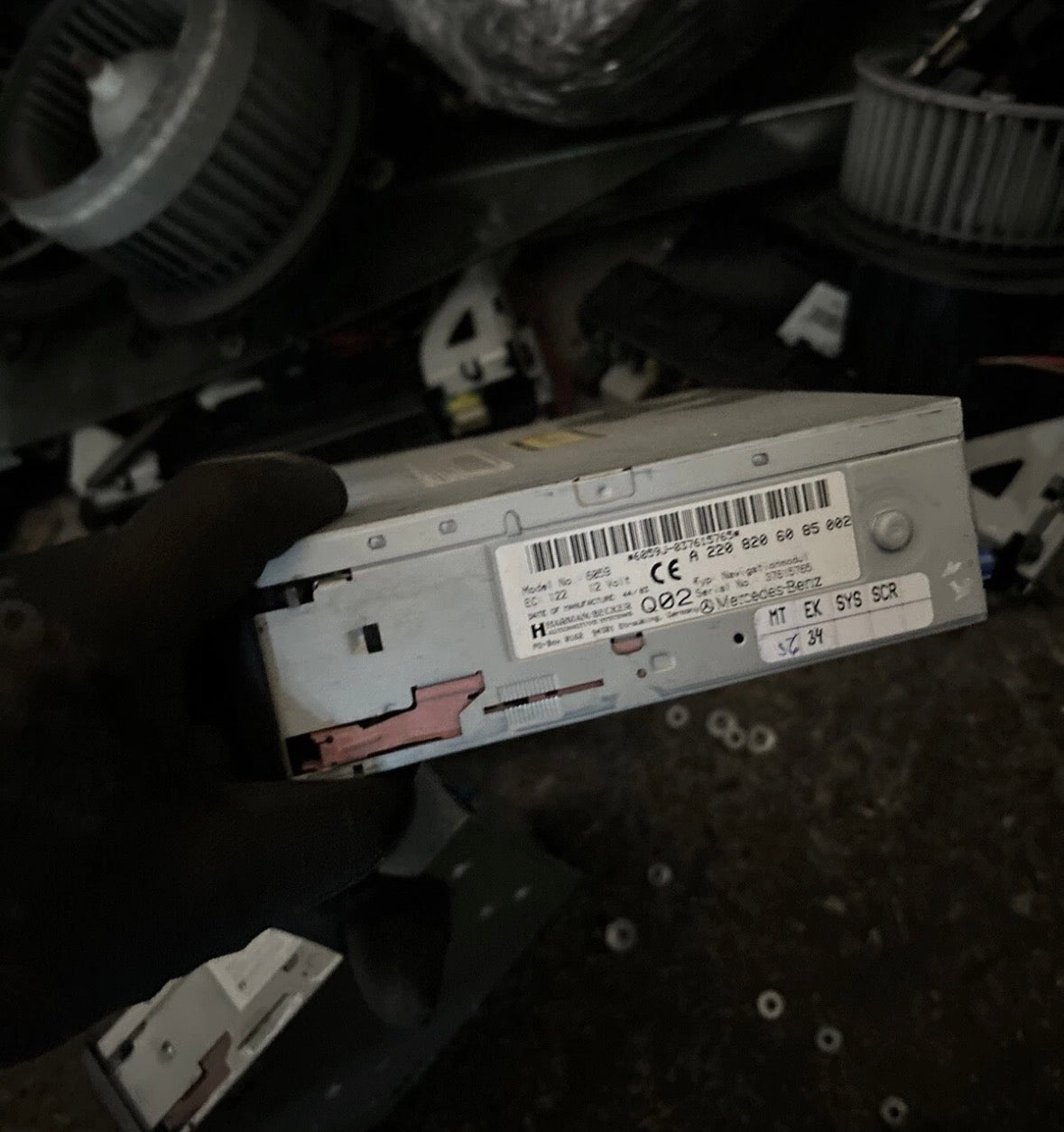 H7-** * Mercedes W171 W220 R171 W211 E-Klasse Navigation Rechner - A2208206085