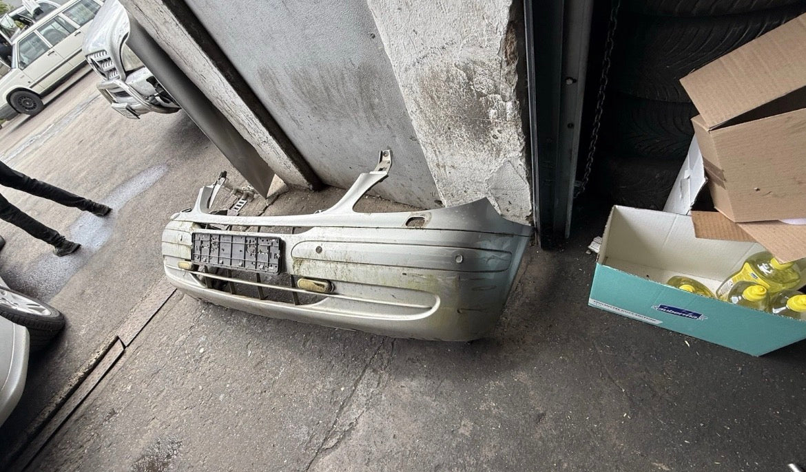 Stoßstange vorne Silber passt für MERCEDES-BENZ VIANO (W639) CDI 2.2 Vito