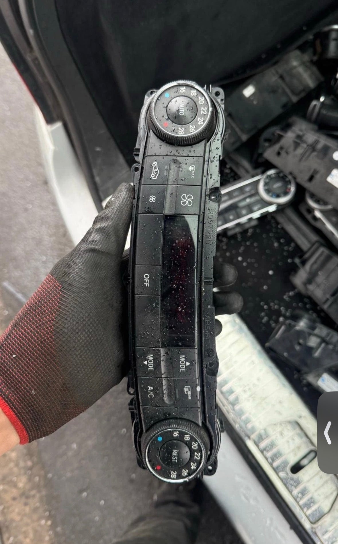 (M07) A2118300685 Orig. MERCEDES-BENZ E-klasse W211 S211 Klimabedienteil