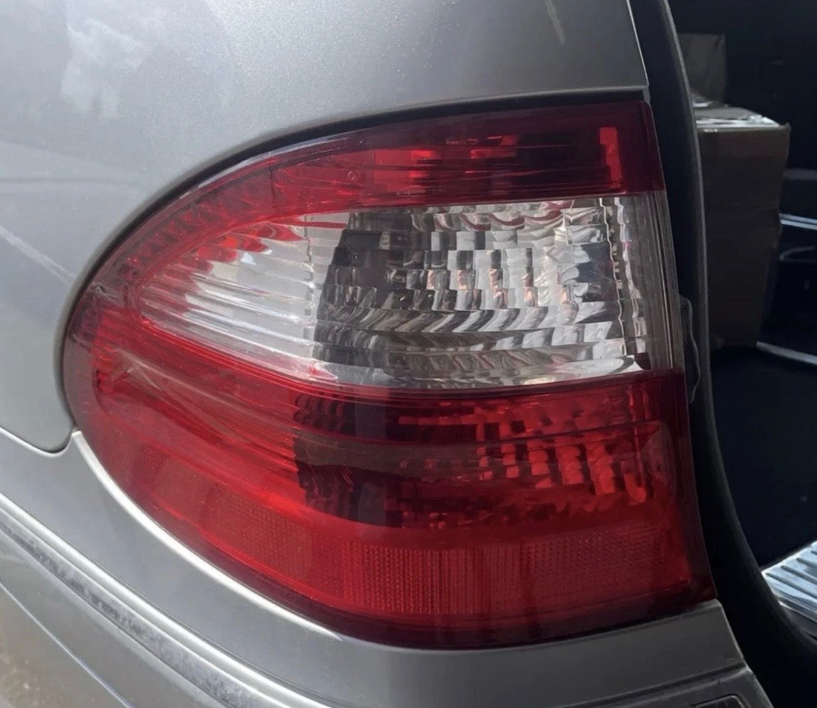 A2118201164 Rücklicht Mercedes Benz links w211 2118201164