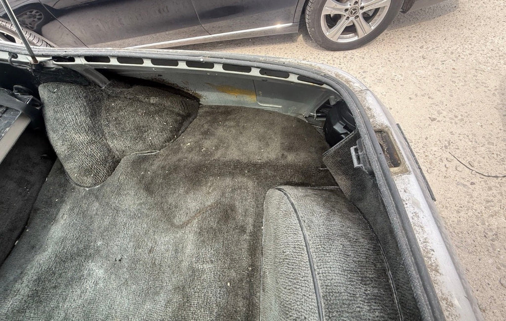 Porsche 924 944 Kofferraumteppich schwarz