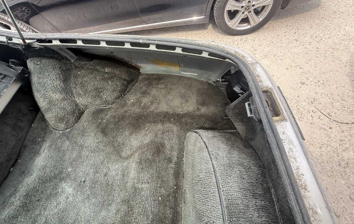 Porsche 924 944 Kofferraumteppich schwarz