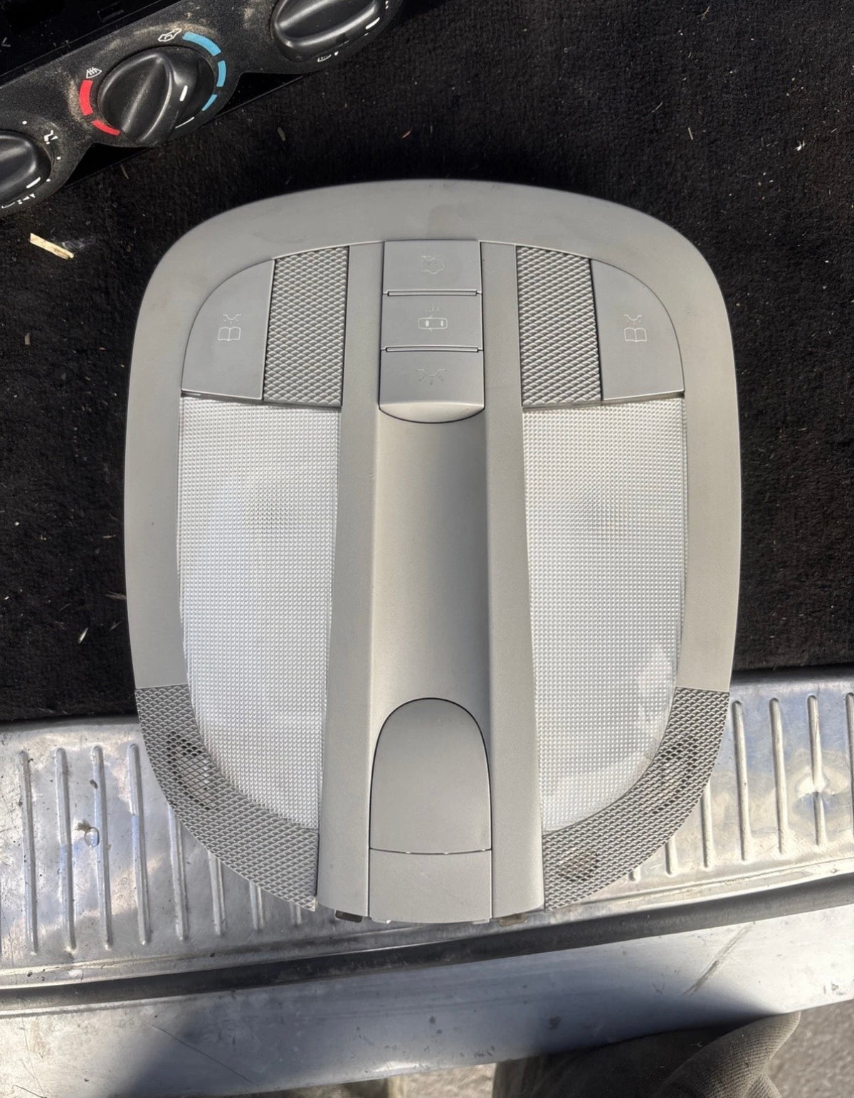 MERCEDES ML W164 2005  Interior Roof Reading Light Lamp A2518206710 2470335